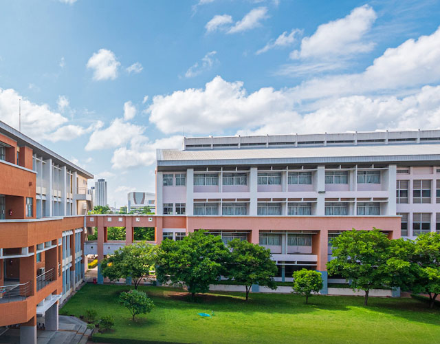翁查瓦里功大学